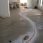  欧阳文东，“去‘物质’雕塑”，装置，沉香，檀香，浮想，沙子，铝板，尺寸可变，2013